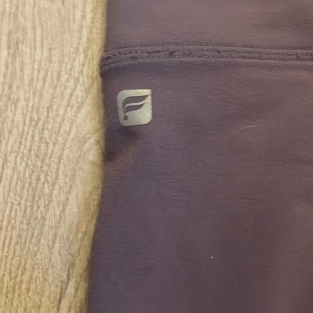 Fabletics capris - Picture 3 of 3